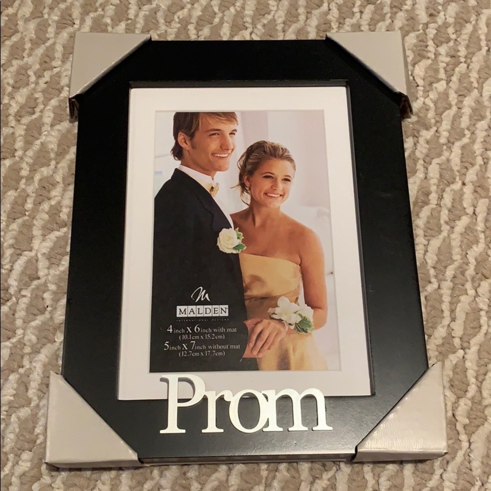 Malden Black Frame with Silver 'Prom' Accent